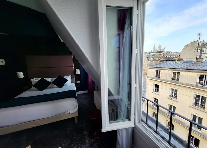 Accueil Pigalle Montmartre - Rénové